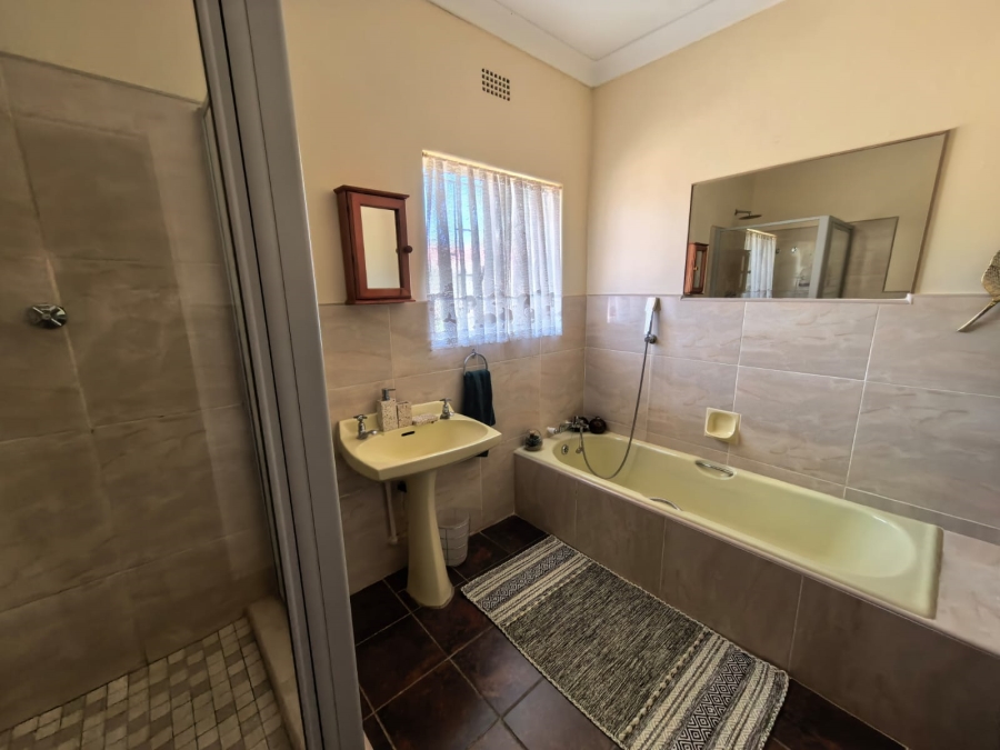 4 Bedroom Property for Sale in Parys Free State